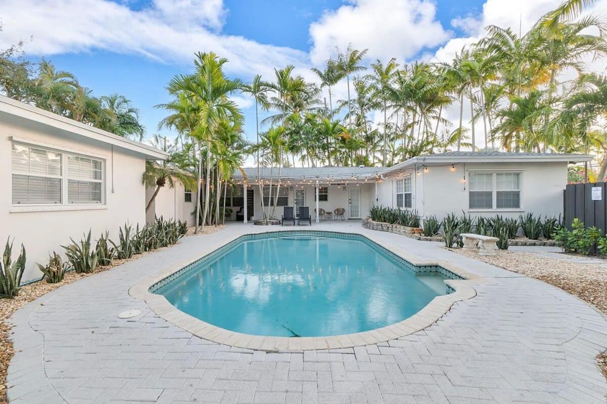 Walk To Las Olas Banyan Room Palm Paradise Inn Fort Lauderdale Exterior foto